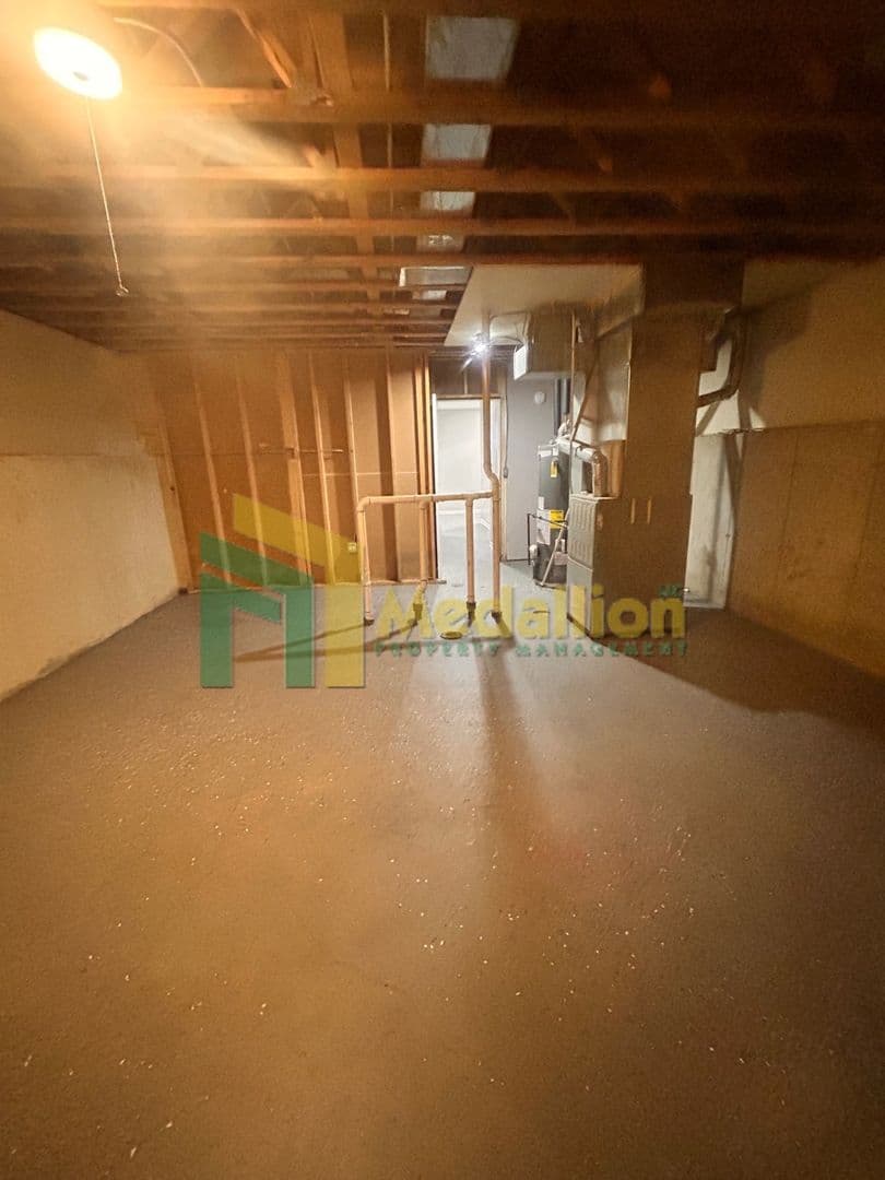 Chicago House: 5954 S Maplewood Ave