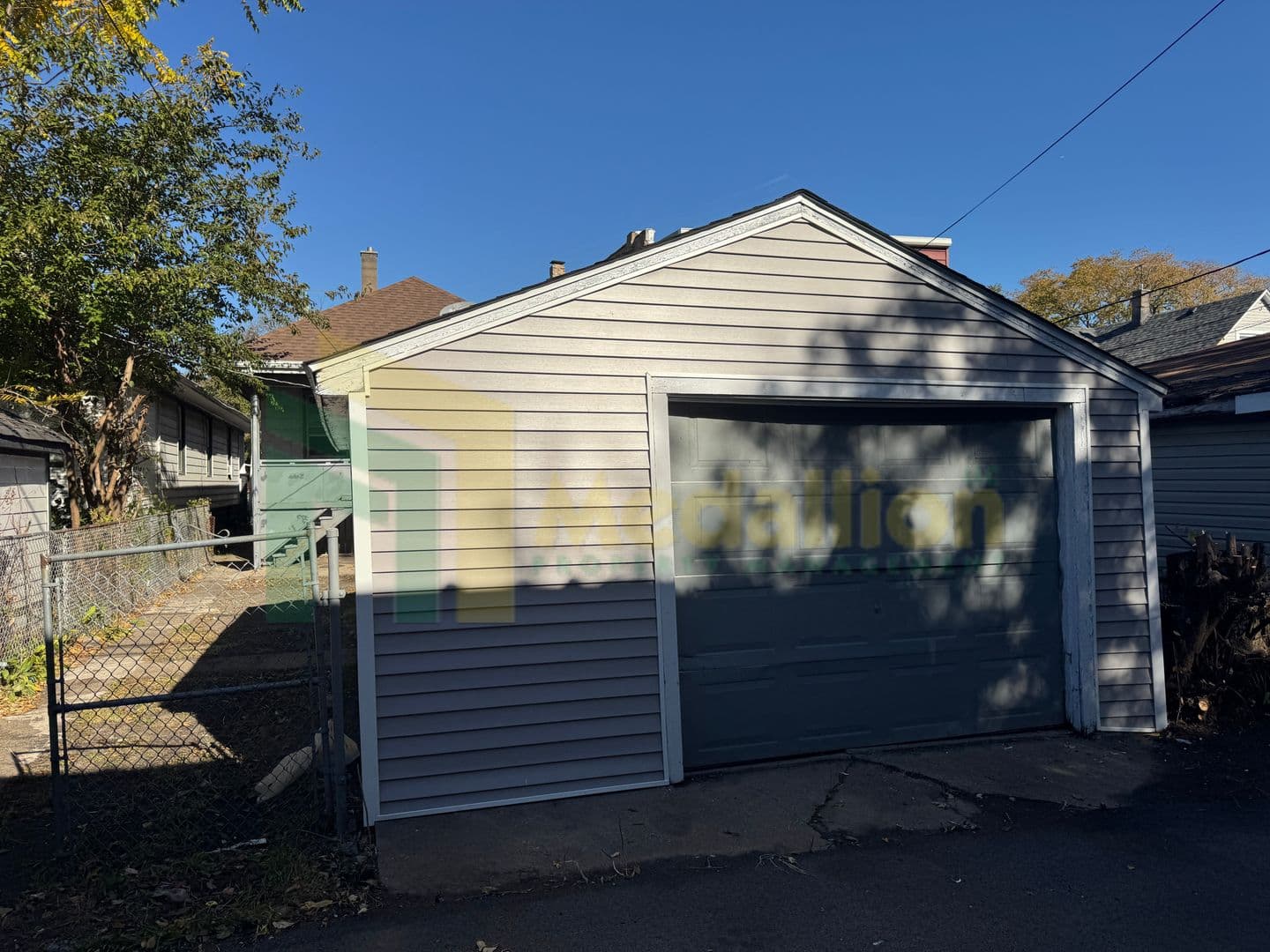 Chicago House: 133 E 114th Pl