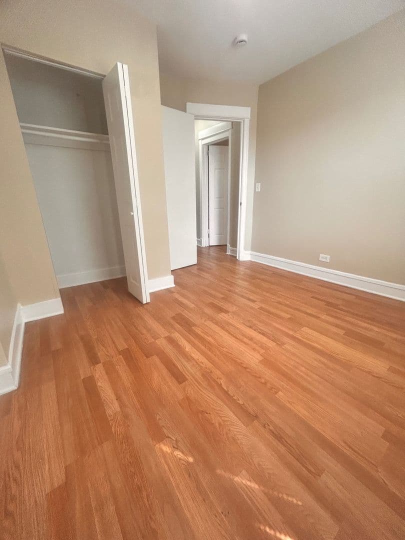 Chicago House: 6938 S Prairie Ave
