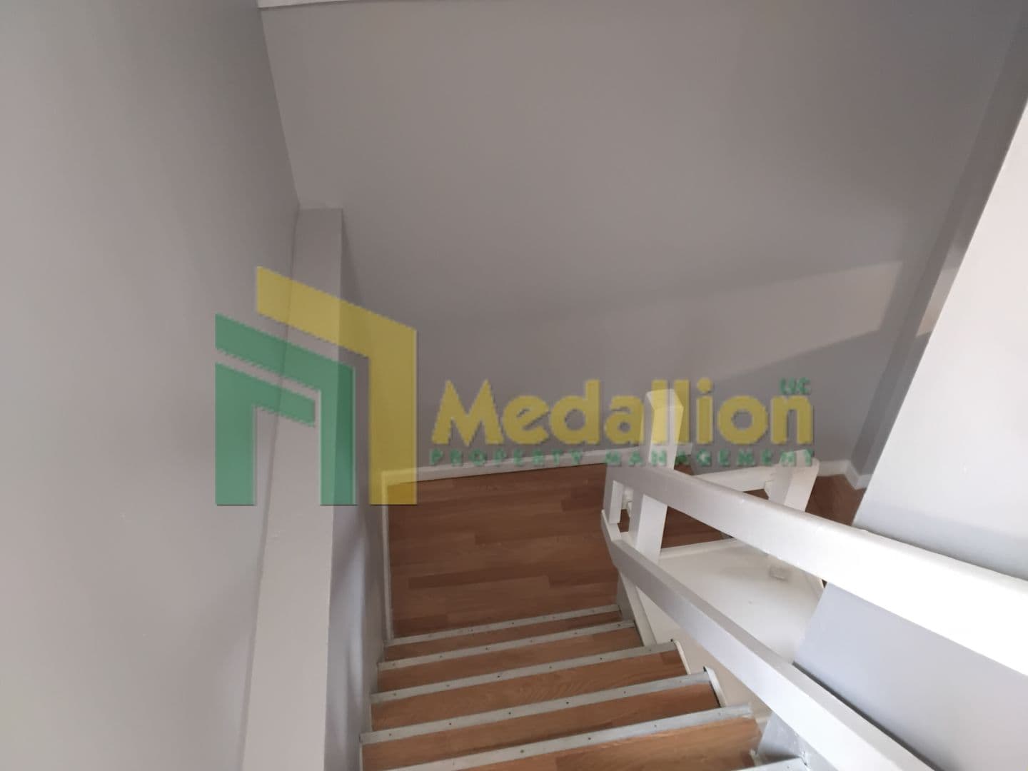 Chicago Apartment: 1241 N Ashland Ave (2nd Fl Rear)