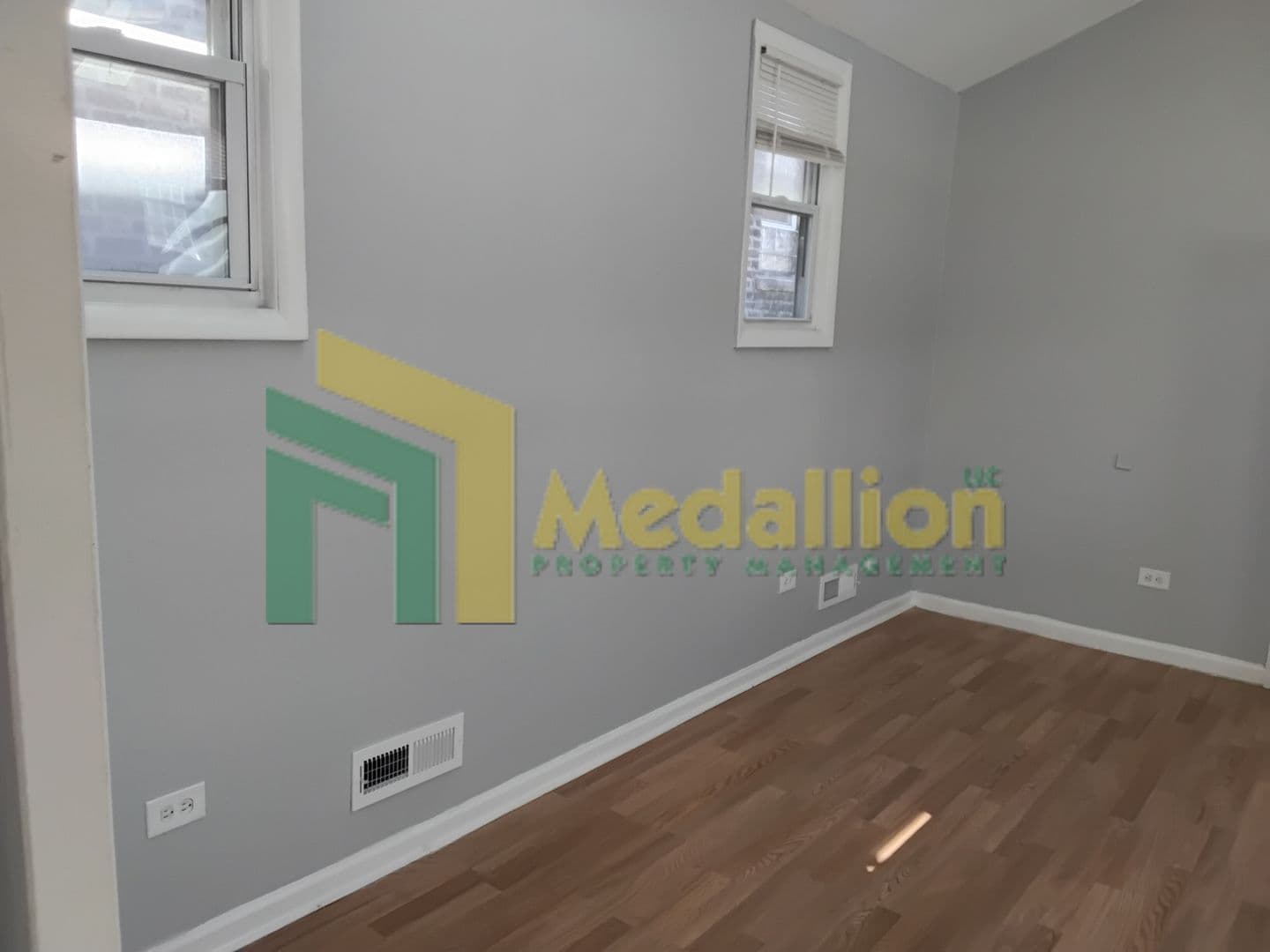 Chicago Apartment: 1241 N Ashland Ave (2nd Fl Rear)