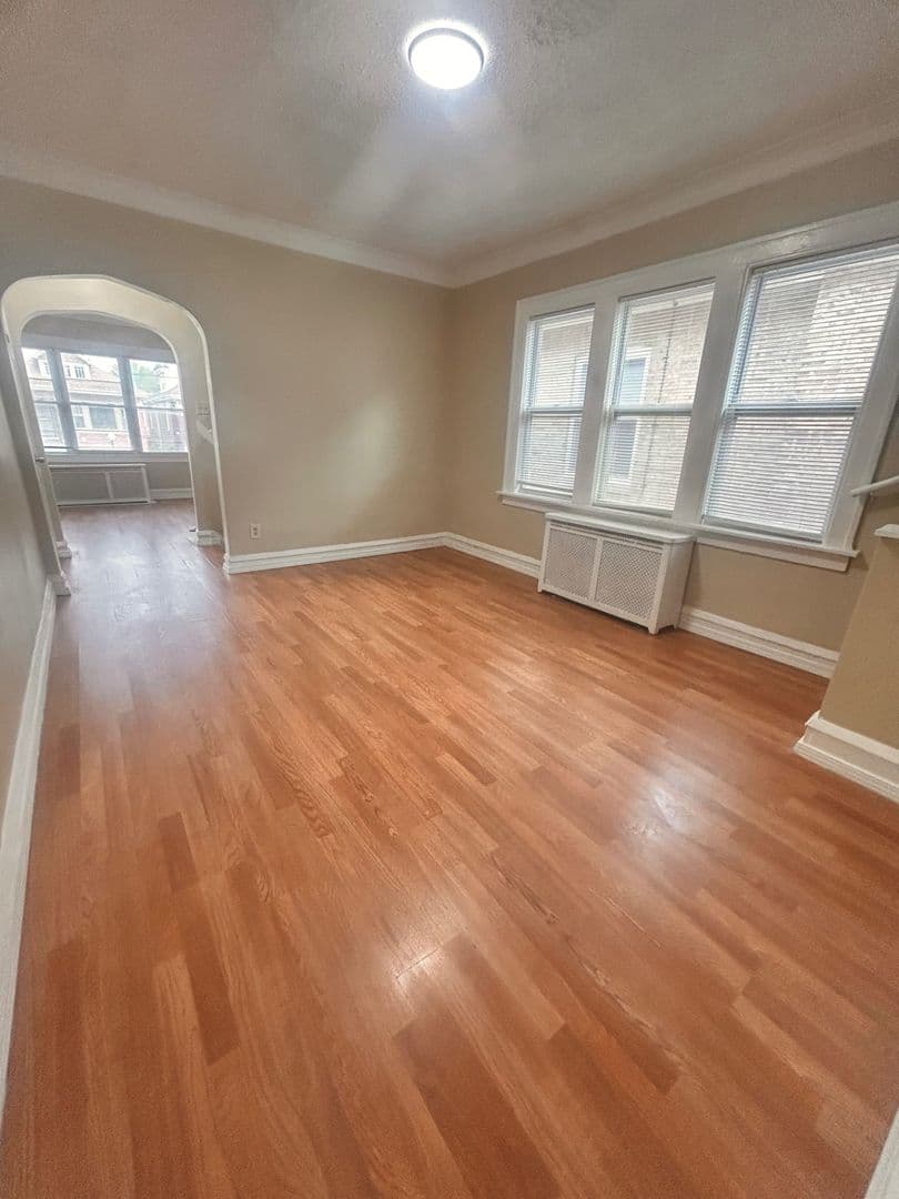 Chicago House: 8740 S Justine St