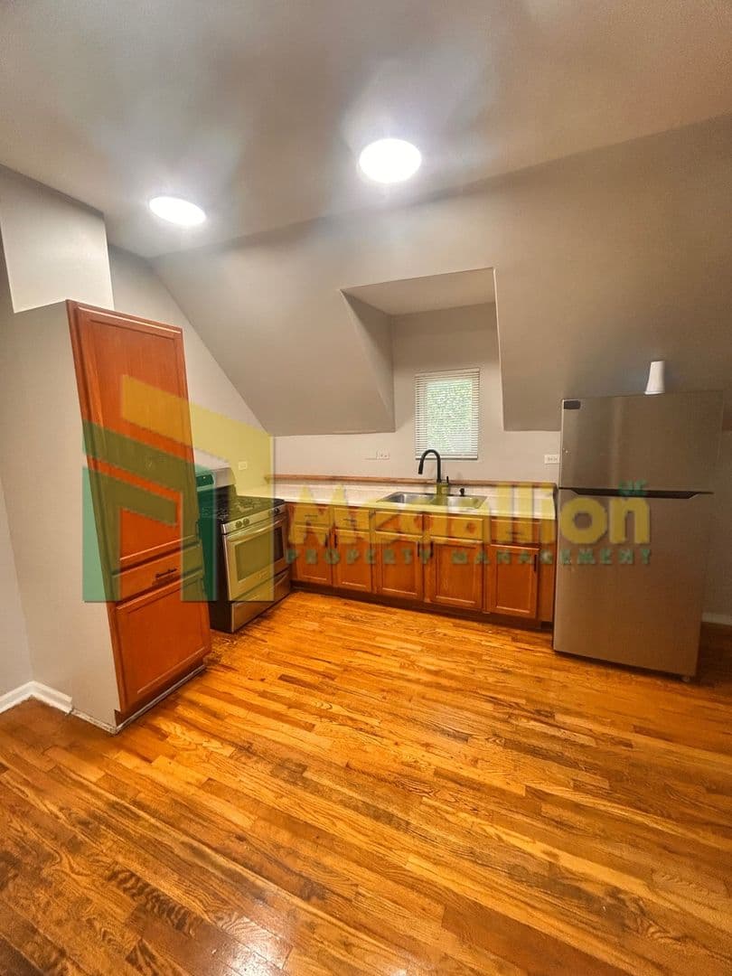Chicago Apartment: 4700 W Monroe St