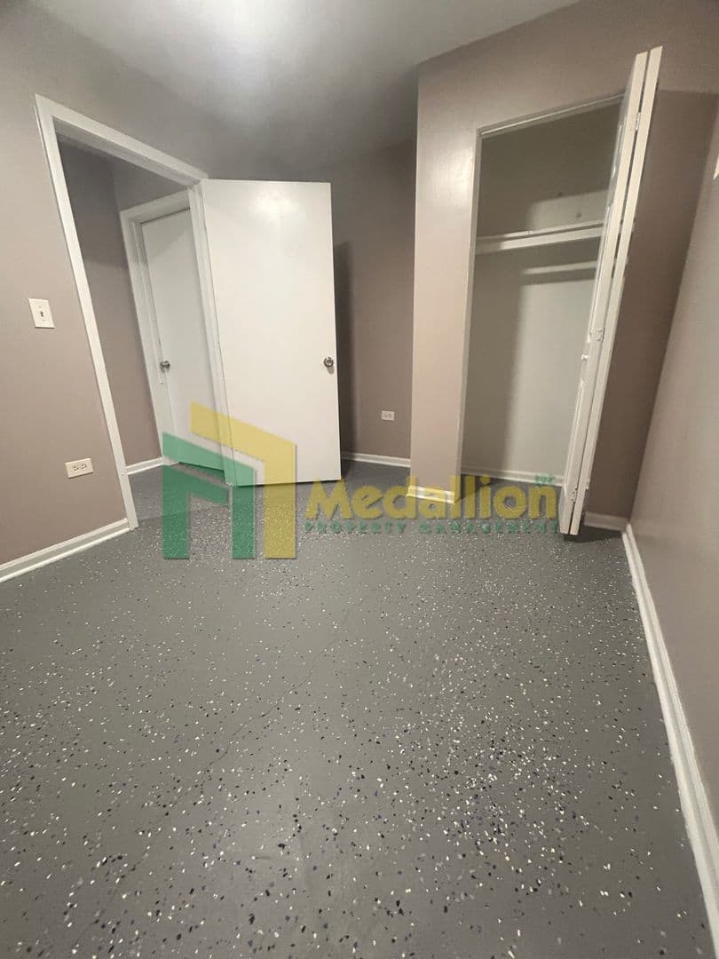 Chicago House: 5954 S Maplewood Ave