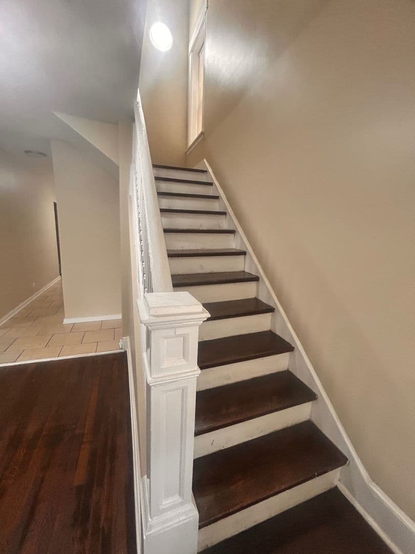 Chicago House: 6938 S Prairie Ave