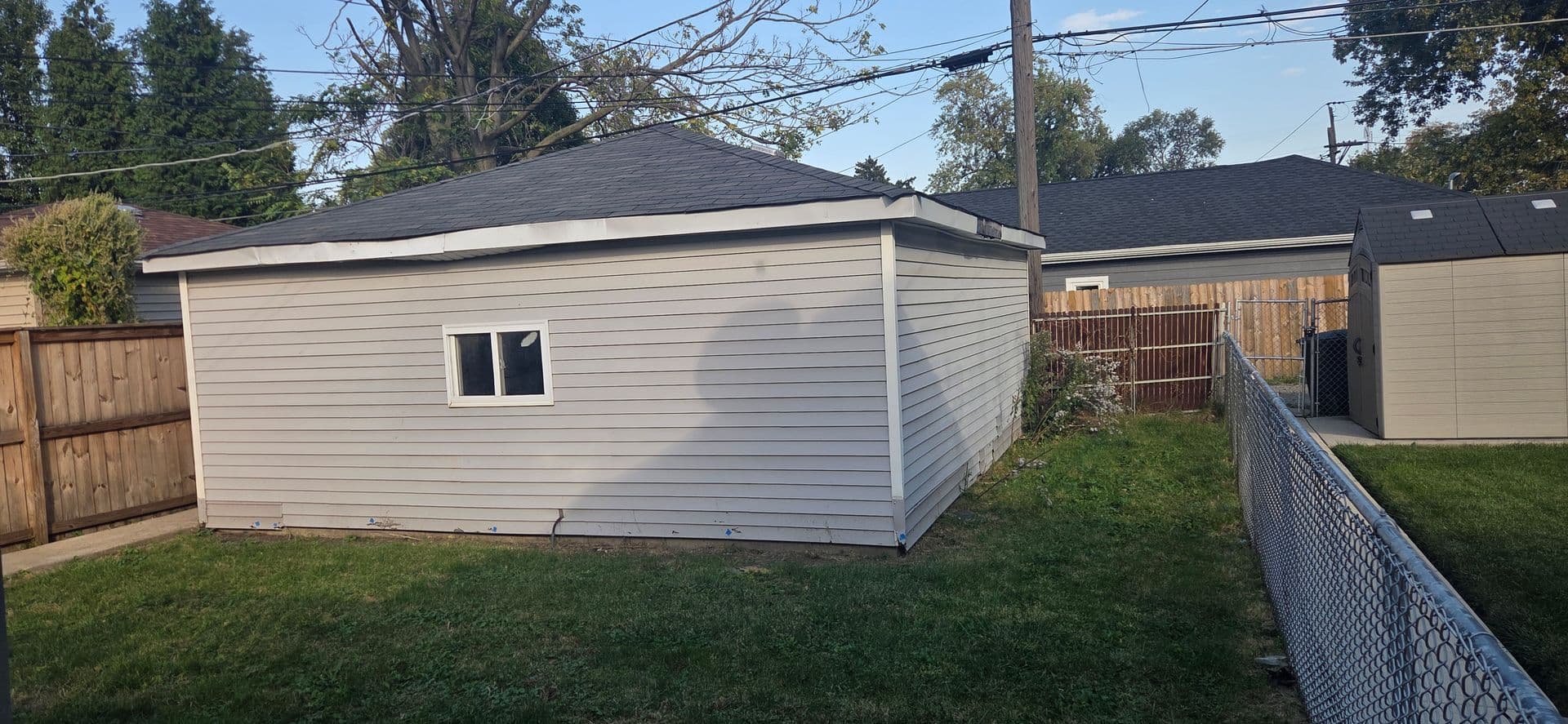 Chicago House: 9815 S Throop St