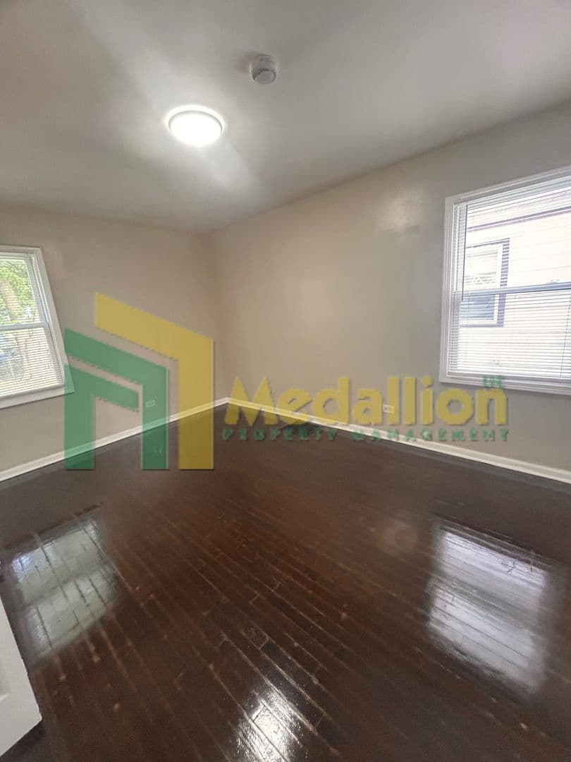 Chicago House: 12216 S Morgan St