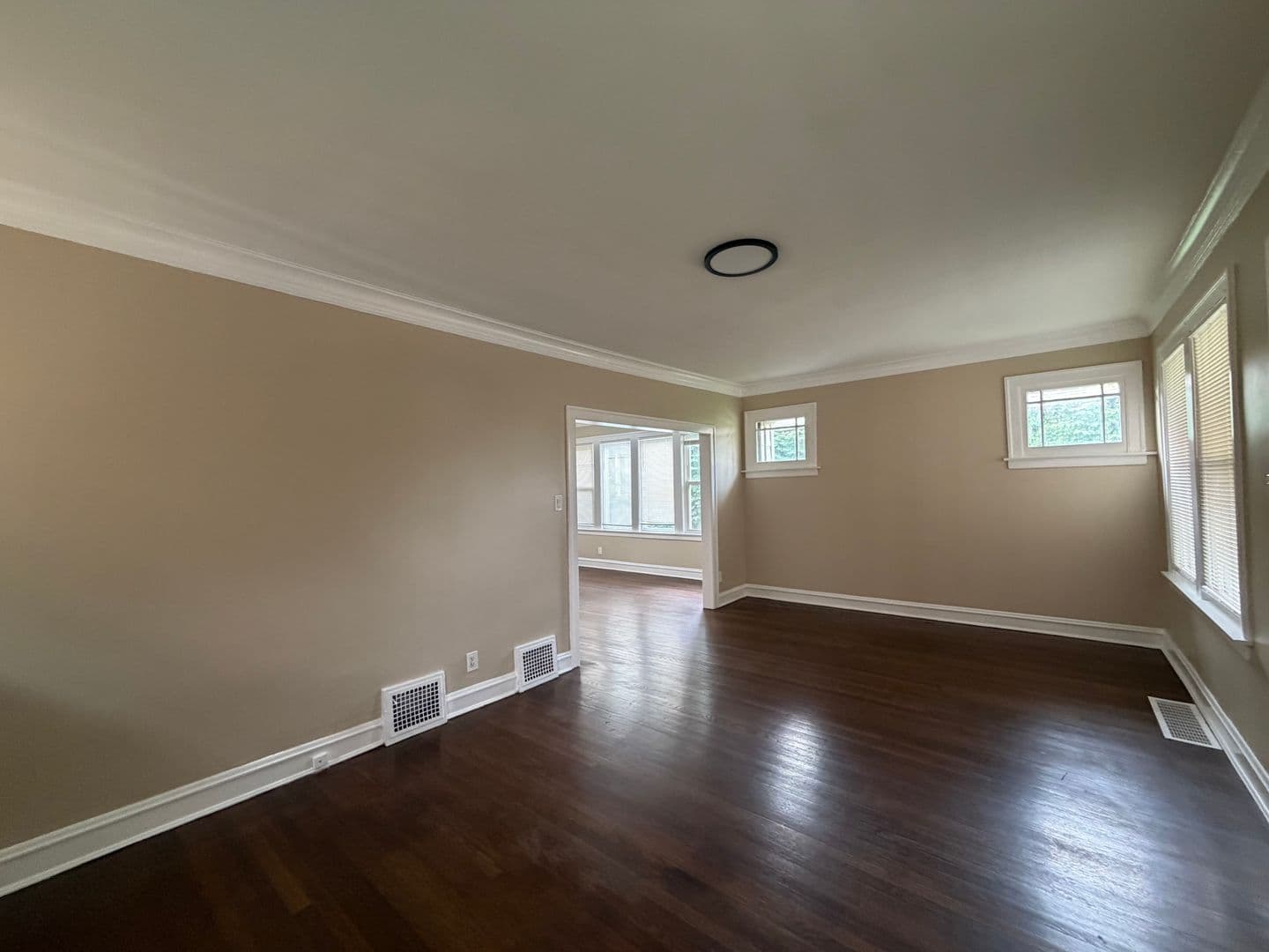Chicago House: 12479 S Wabash Ave