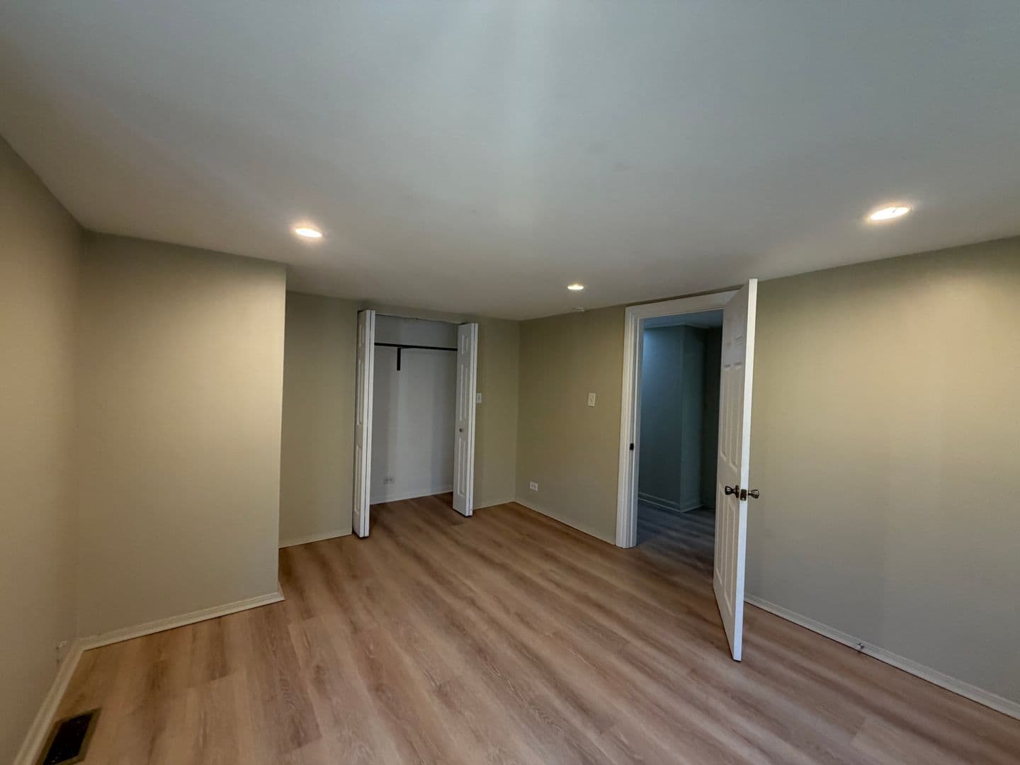 Chicago House: 1748 W Steuben St