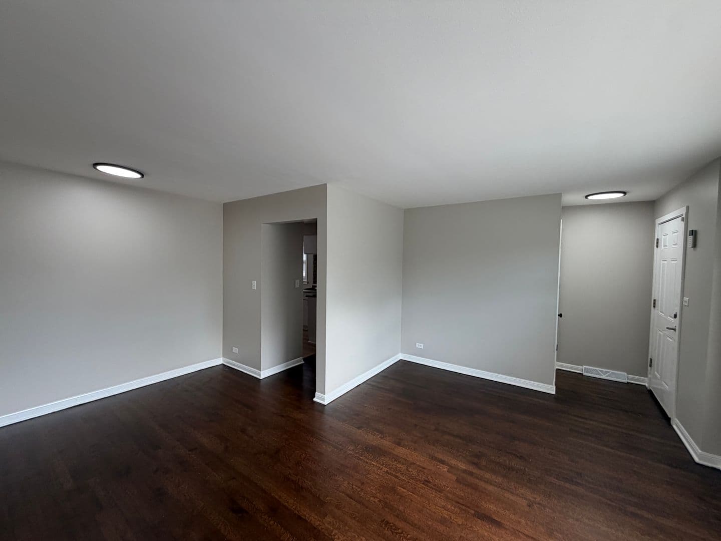 Chicago House: 9756 S Lowe Ave