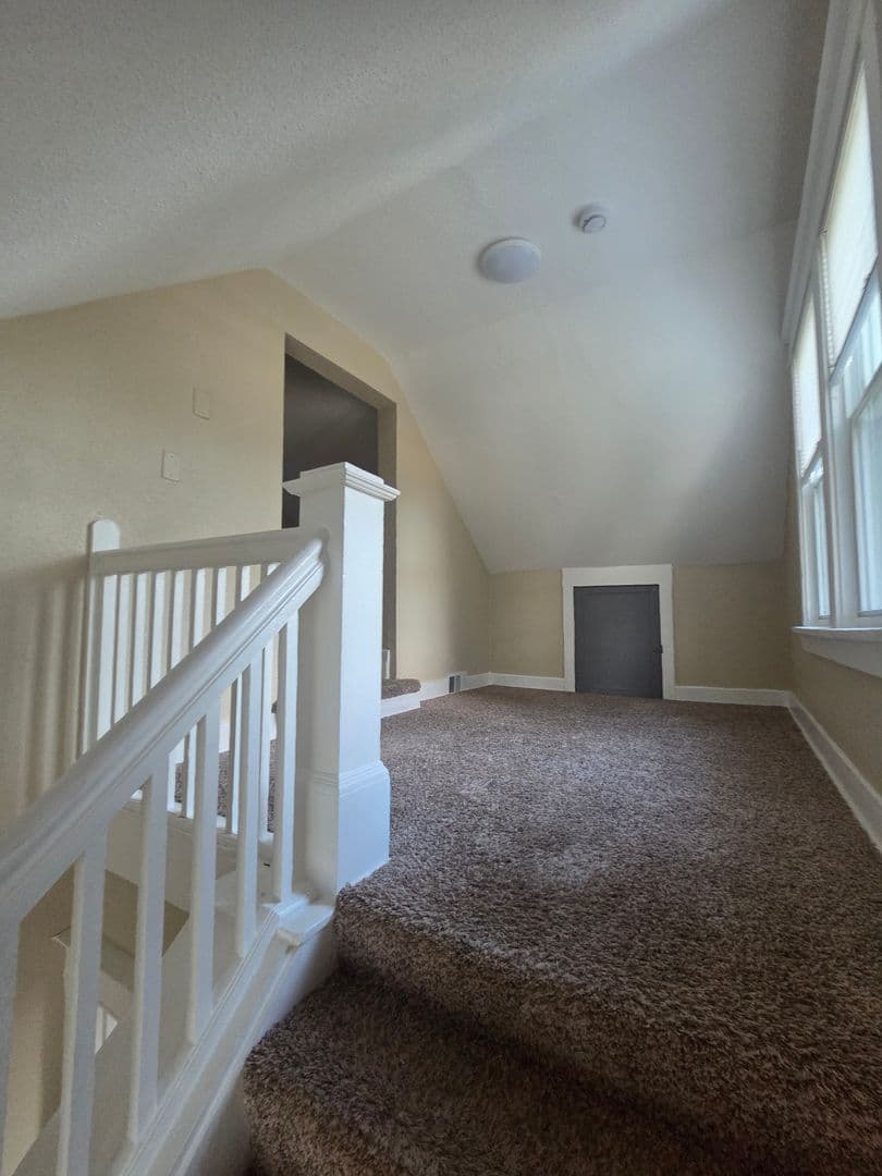 Chicago House: 10135 S Racine Ave