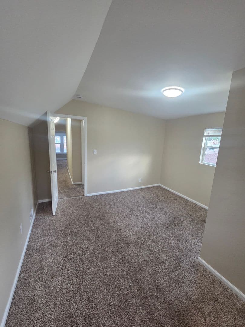 Chicago House: 10135 S Racine Ave