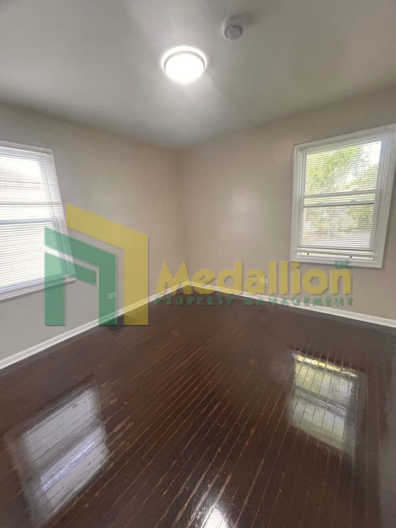 Chicago House: 12216 S Morgan St