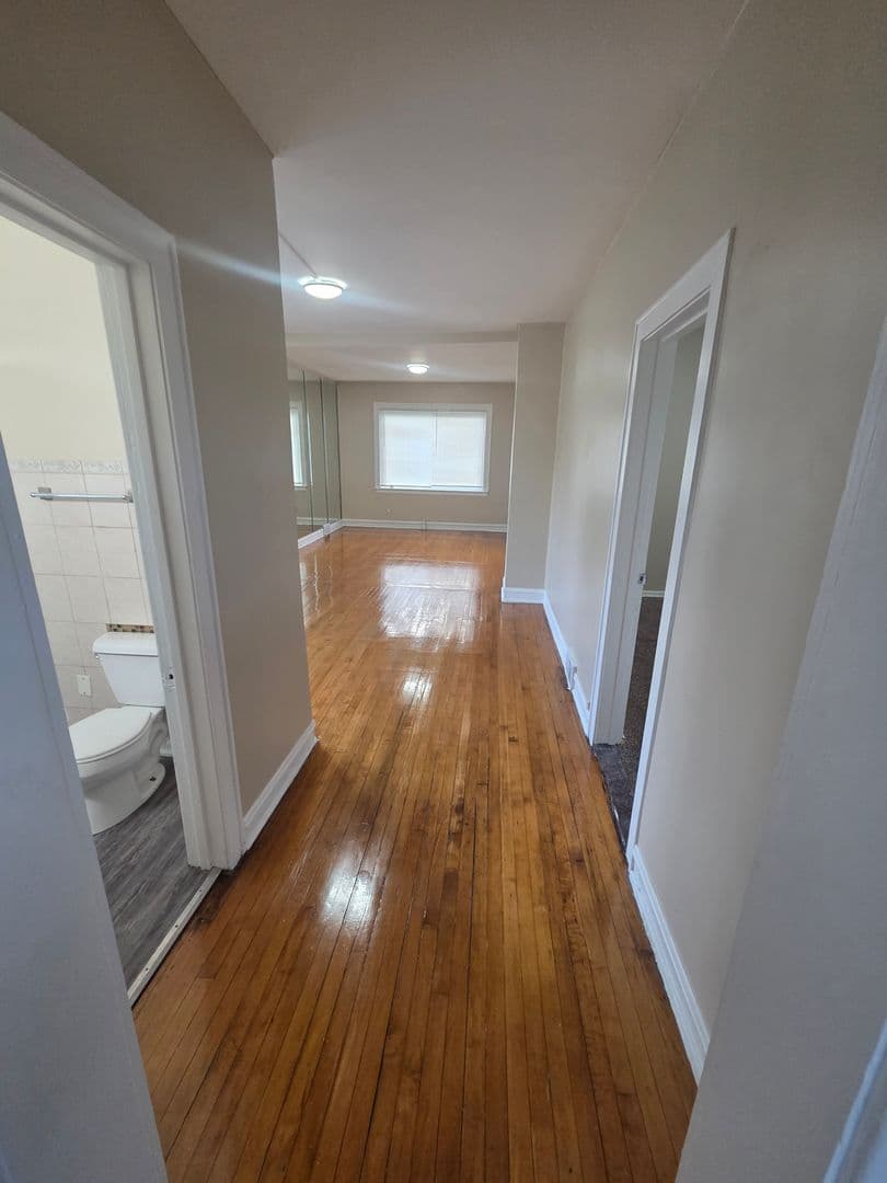 Chicago House: 10135 S Racine Ave