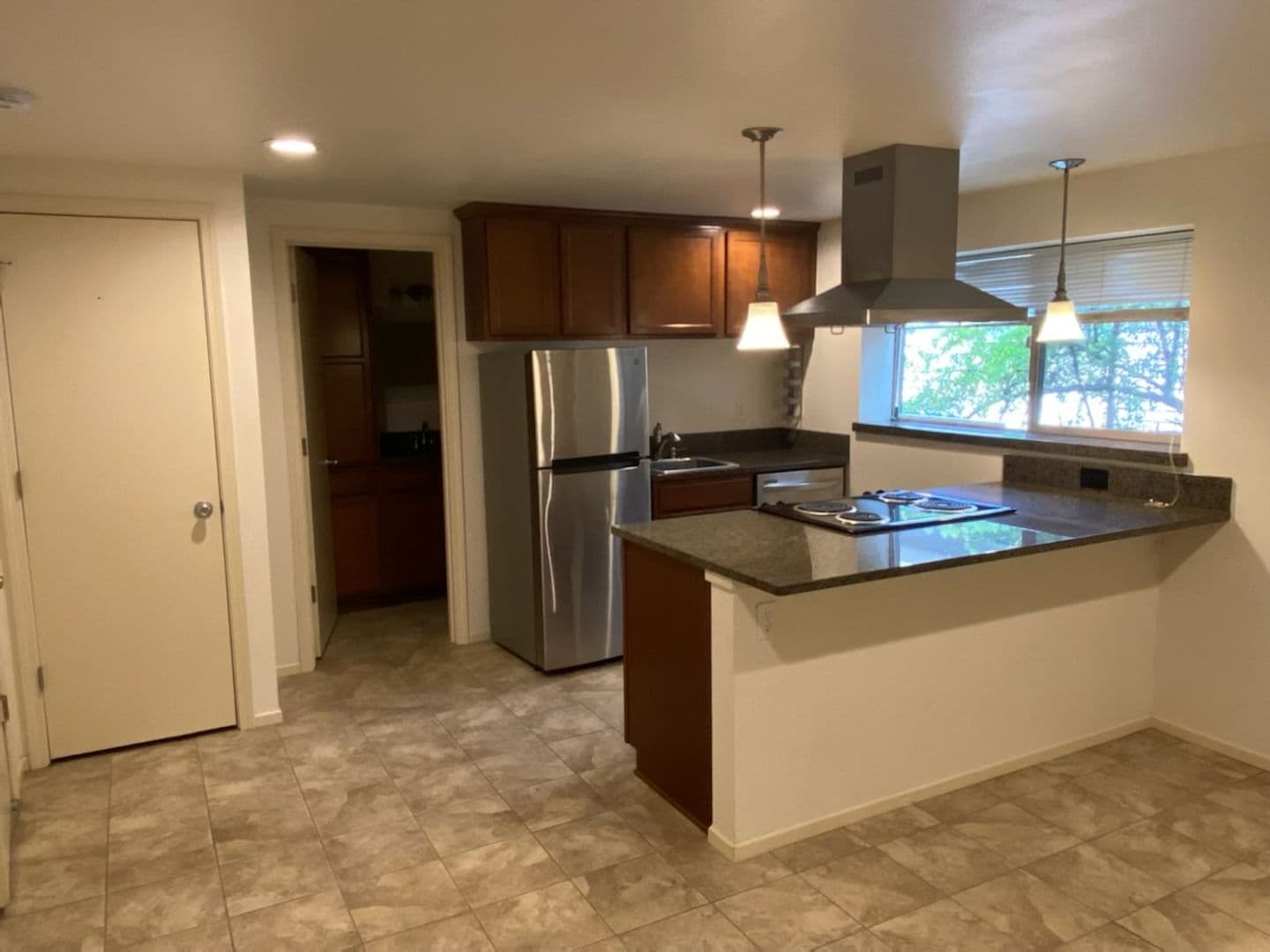 Seattle Apartment: 3622 13th Ave W