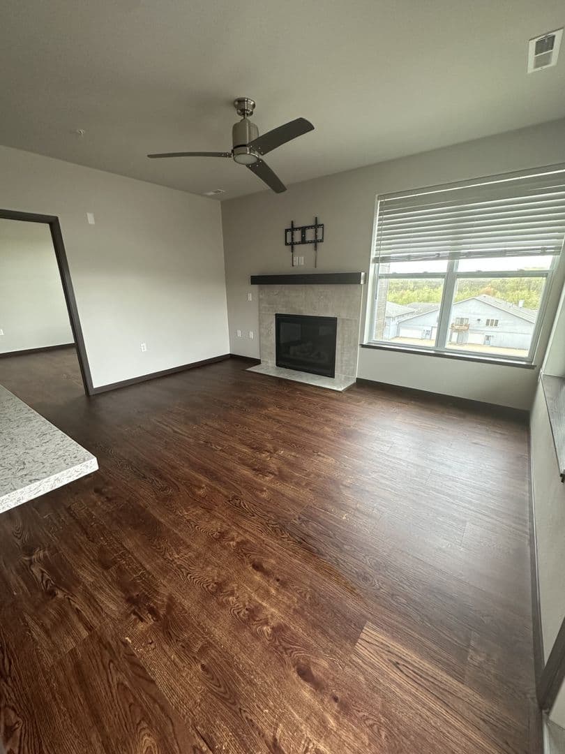 Coralville Apartment: 1708 5th St.