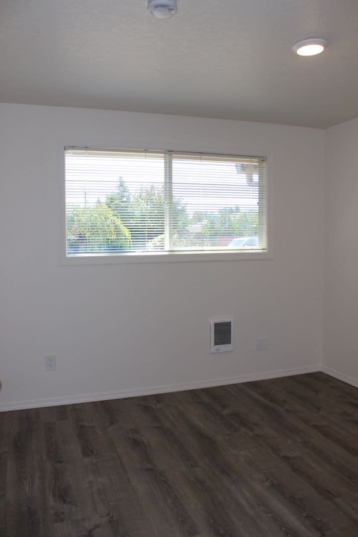Hillsboro House: 1555 NE Thomas Street