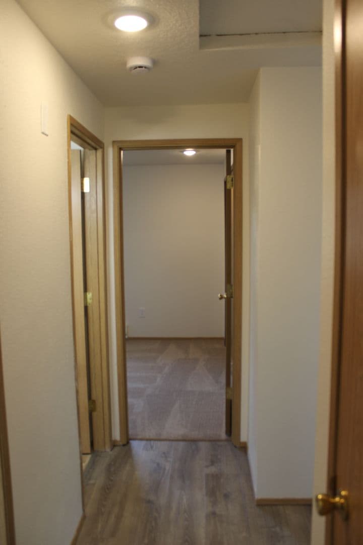 Hillsboro House: 262 NE 34th Place