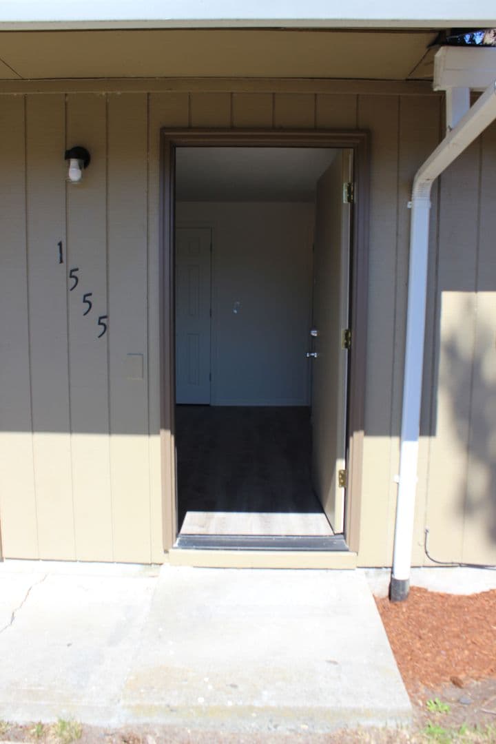 Hillsboro House: 1555 NE Thomas Street