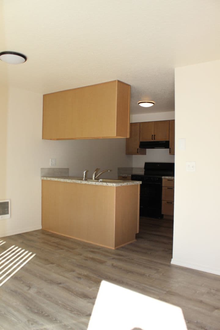 Hillsboro Apartment: 2055 NE Barberry Dr.