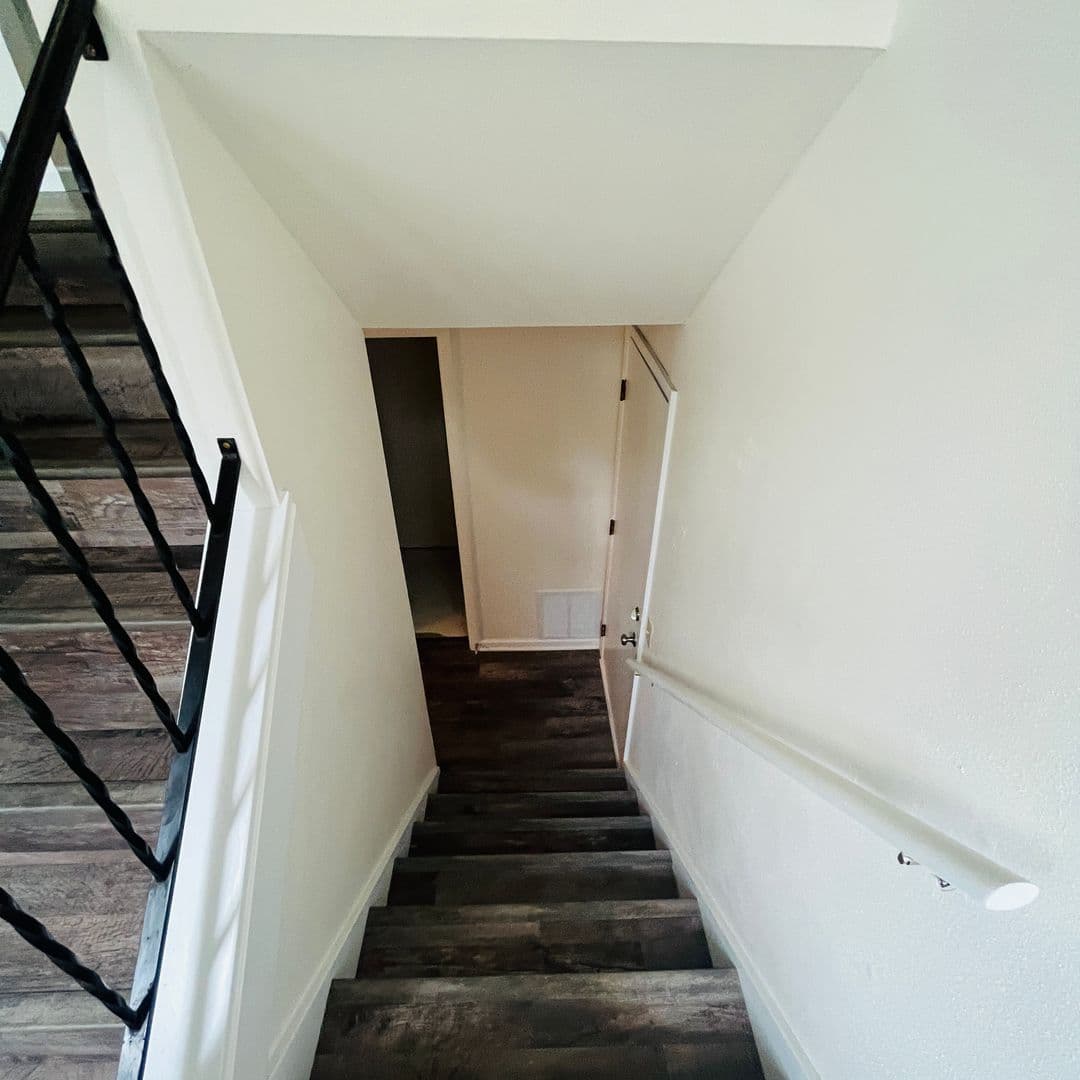 Sun Prairie Townhome: 2000-2004 Wyoming Ave