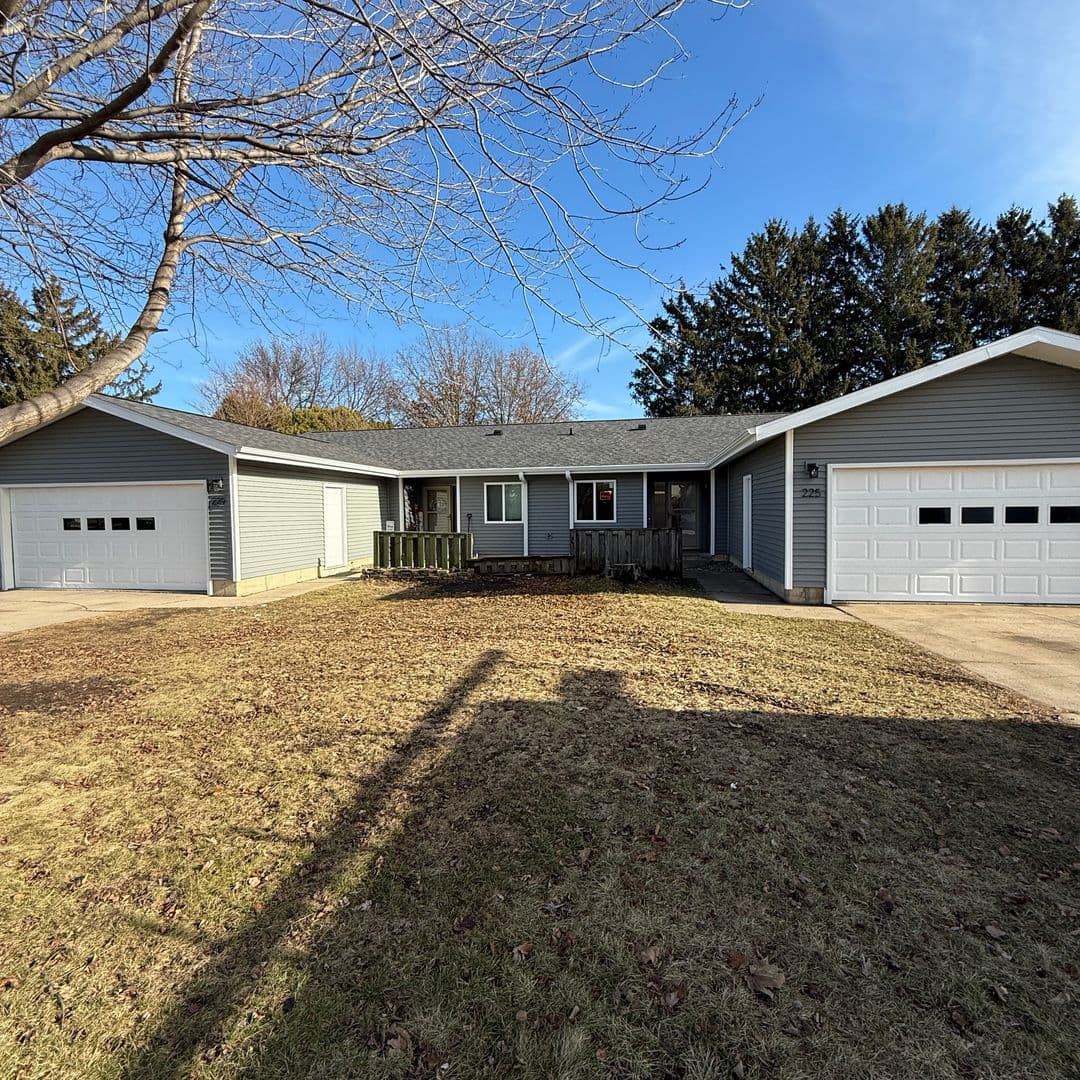 Sun Prairie Apartment: 225-229 North Thompson Road