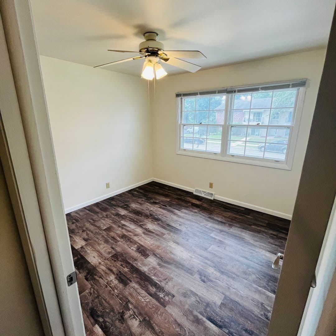Sun Prairie Townhome: 2000-2004 Wyoming Ave