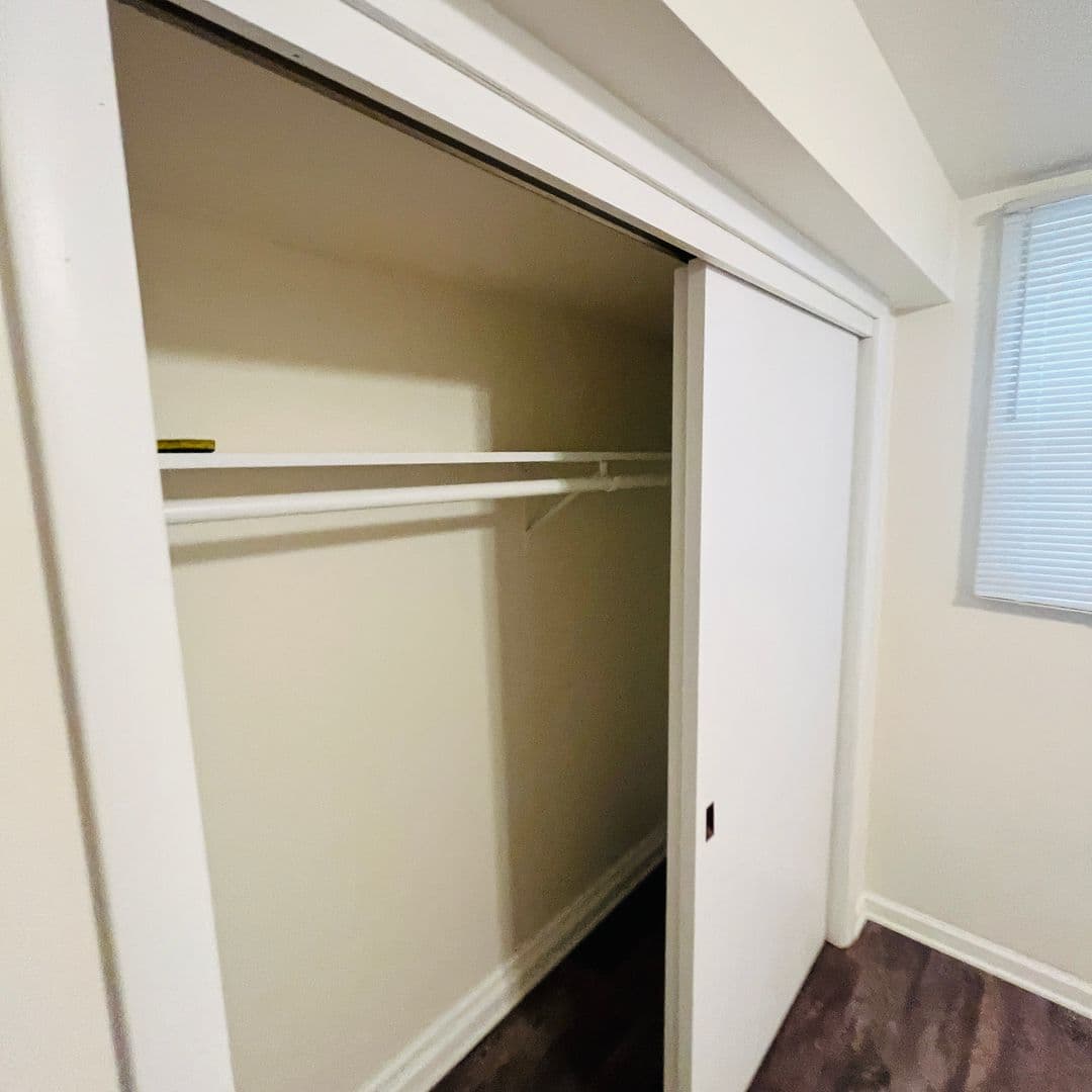 Sun Prairie Townhome: 2000-2004 Wyoming Ave