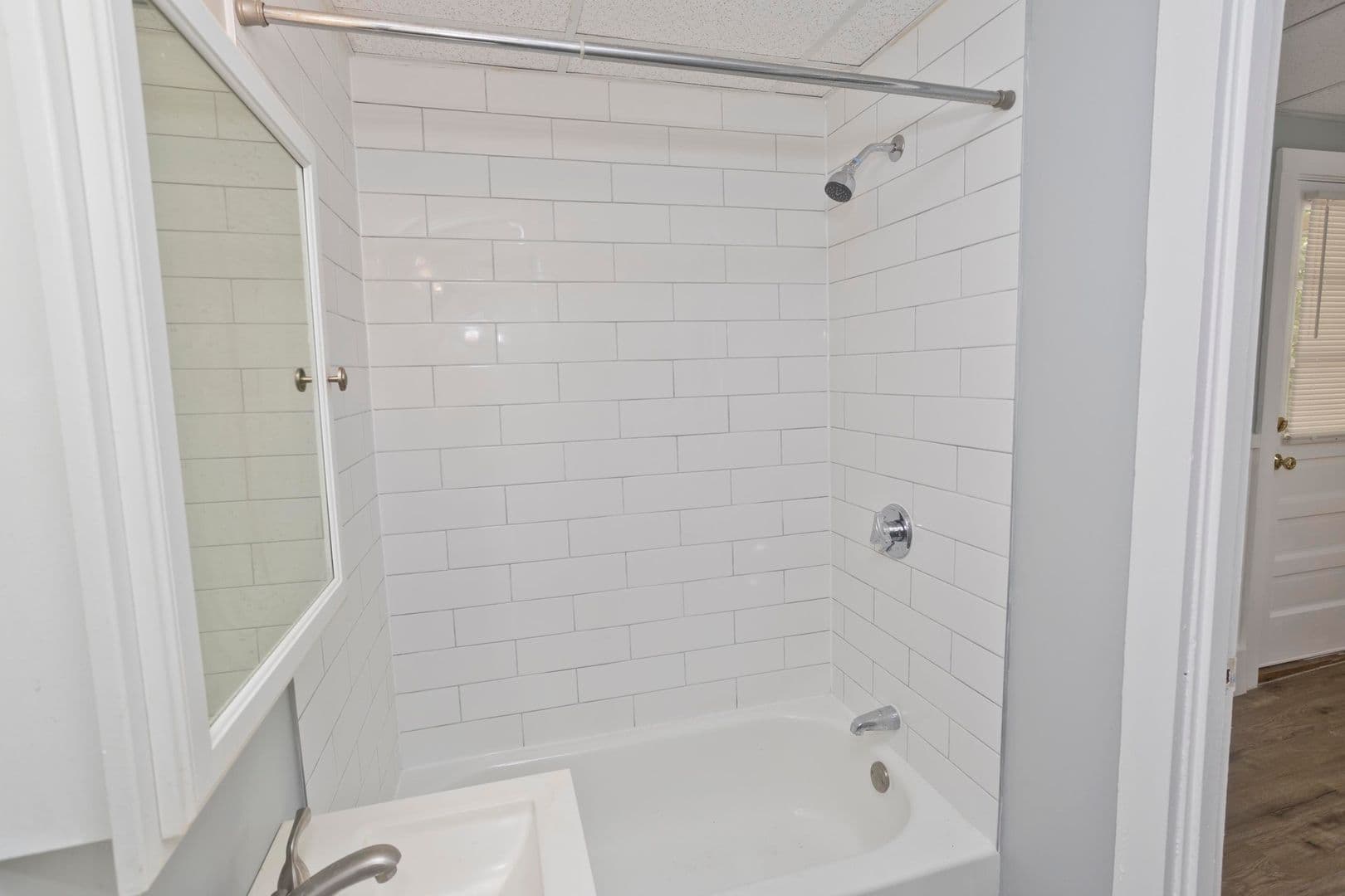 South Hadley Apartment: 9 Graves Street