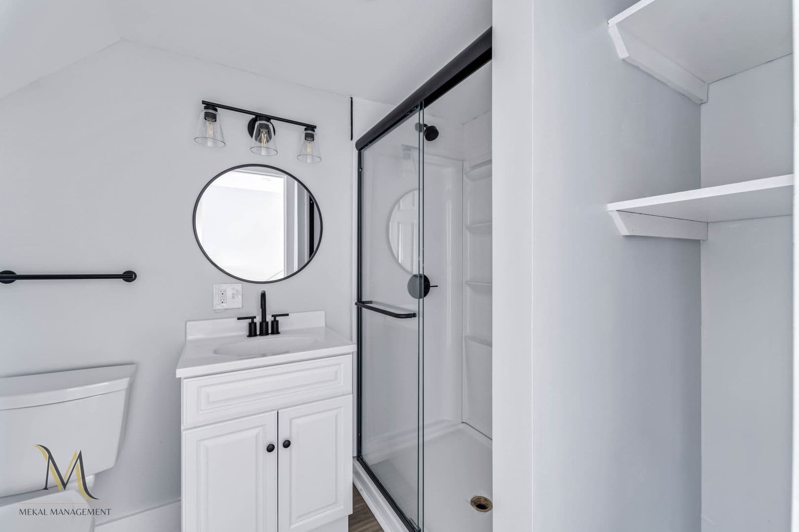 Holyoke Apartment: 403-405 S Elm St
