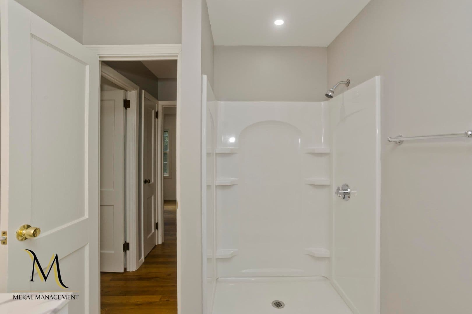 South Hadley House: 28 Hillside St