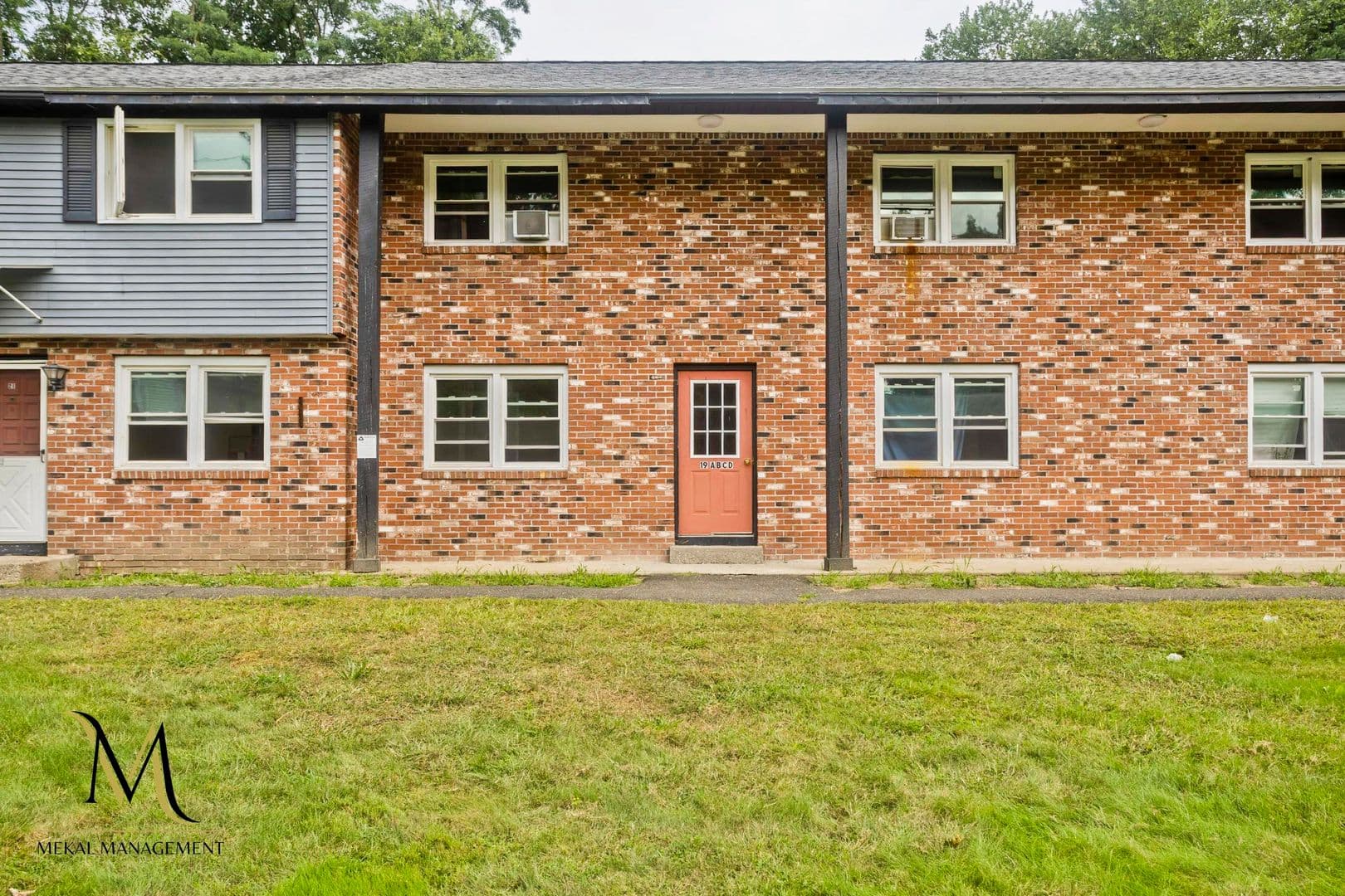 Easthampton Apartment: 9-29 West Lake Street/2-4 Culdaff Street
