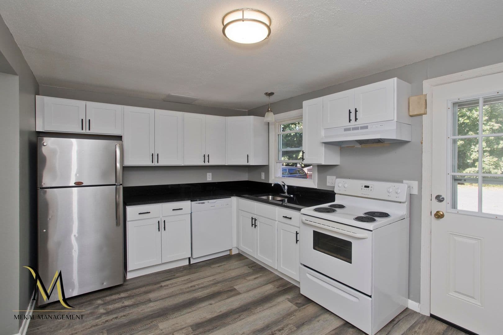Easthampton Apartment: 9-29 West Lake Street/2-4 Culdaff Street