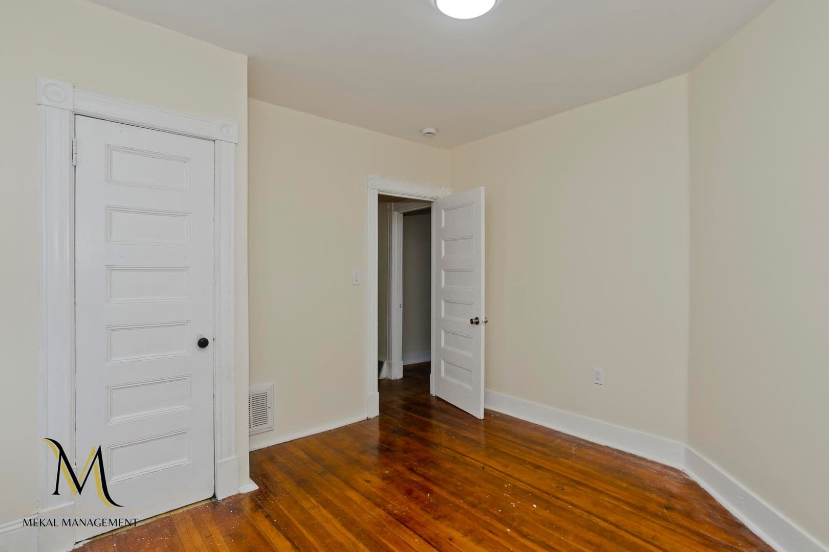Springfield Apartment: 54 Clantoy Street