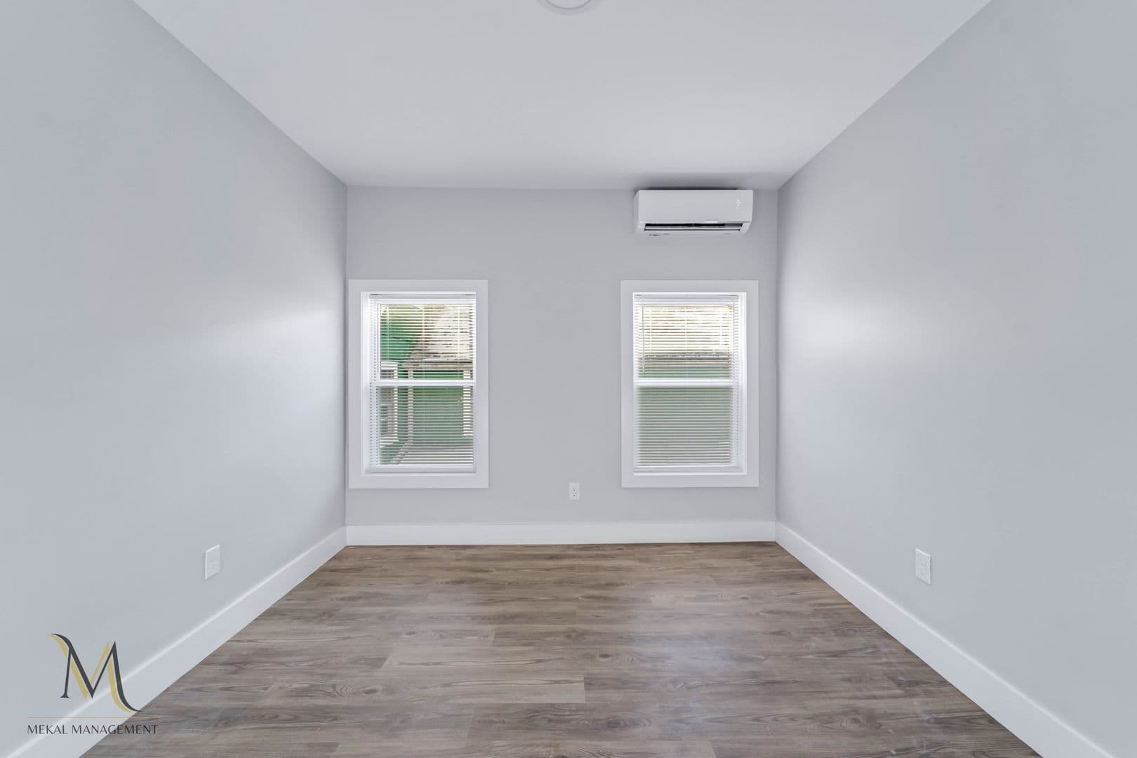 Holyoke Apartment: 403-405 S Elm St