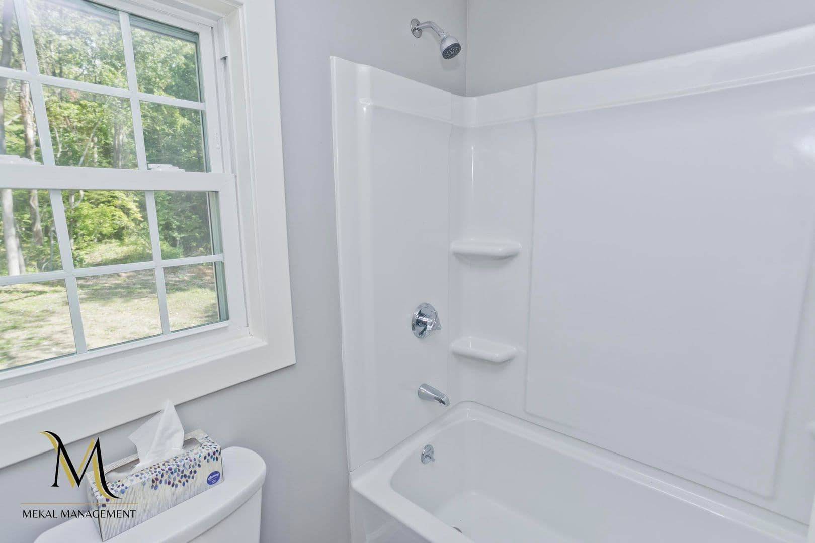 South Hadley House: 28 Hillside St