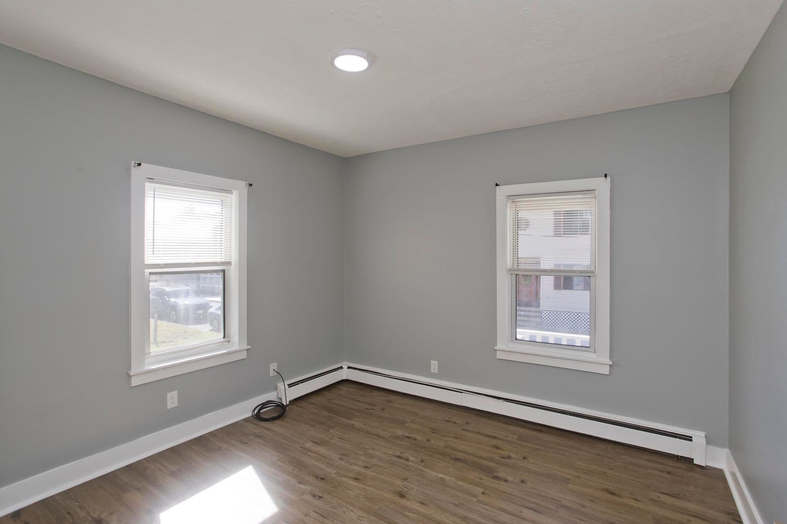 South Hadley Apartment: 9 Graves Street