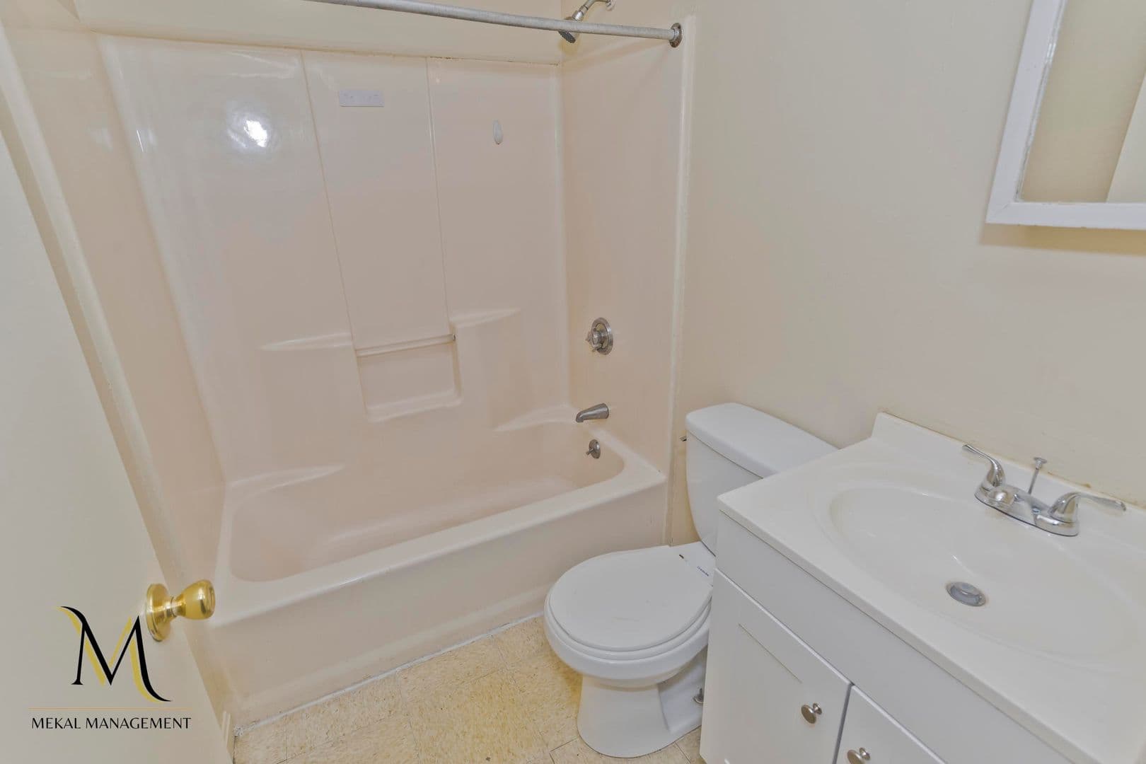 Springfield Apartment: 715-719 Berkshire Avenue