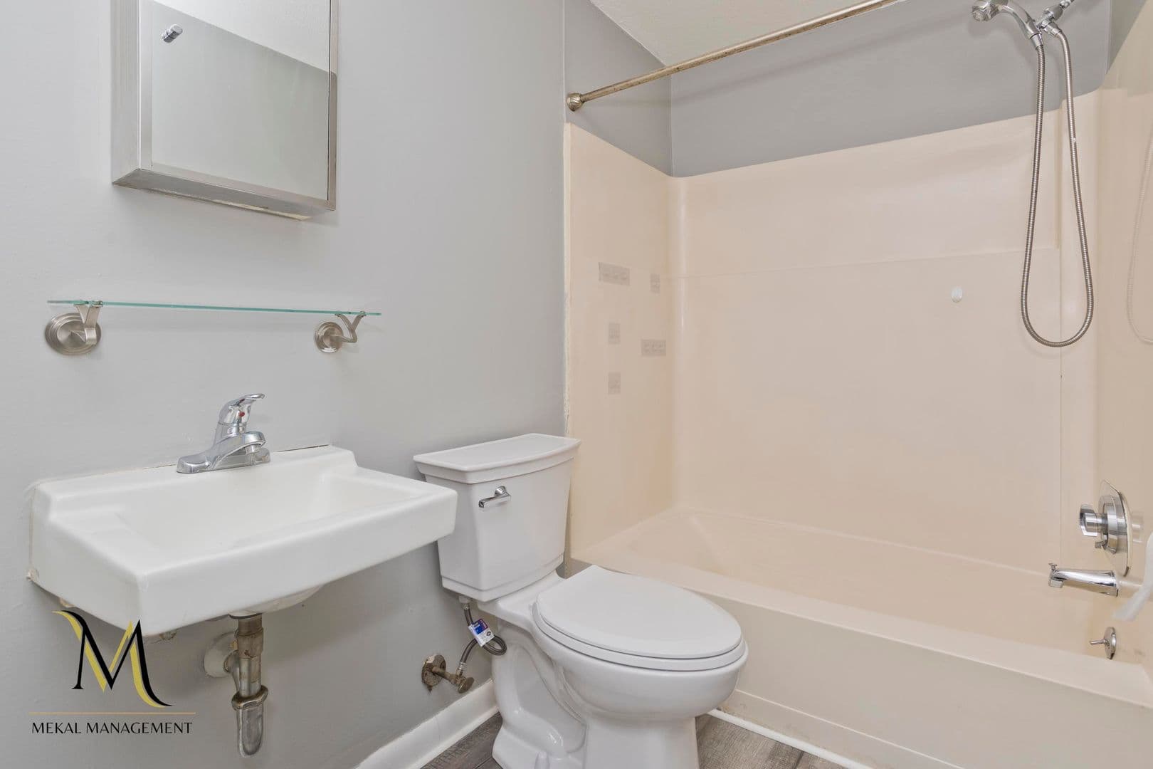 Easthampton Apartment: 9-29 West Lake Street/2-4 Culdaff Street