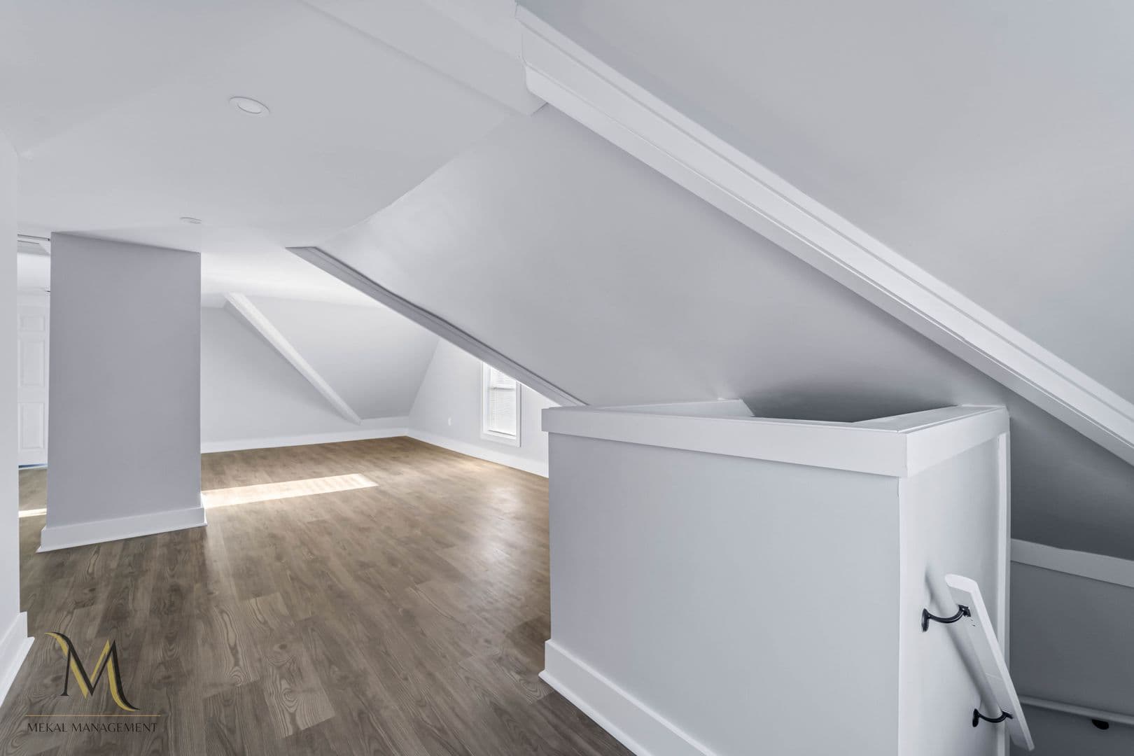 Holyoke Apartment: 403-405 S Elm St