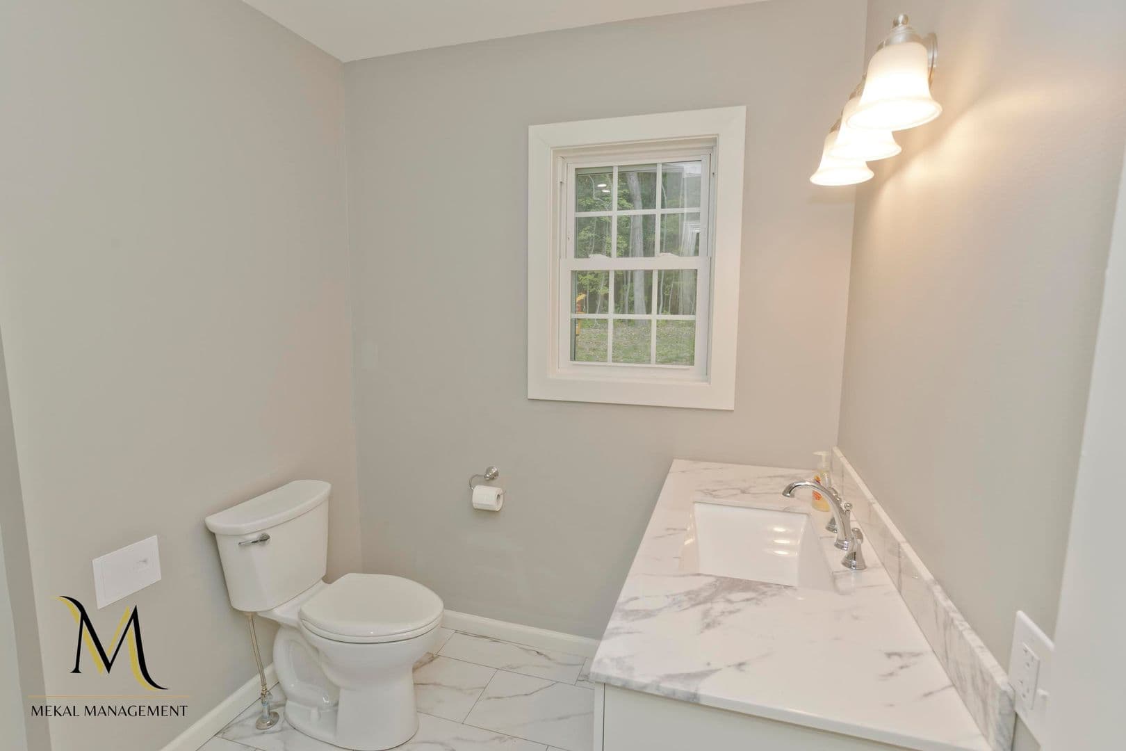 South Hadley House: 28 Hillside St