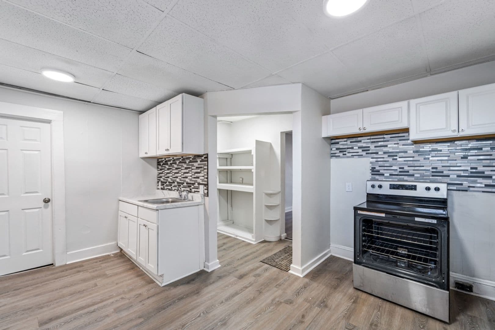 SPRINGFIELD Apartment: 685 STATE ST