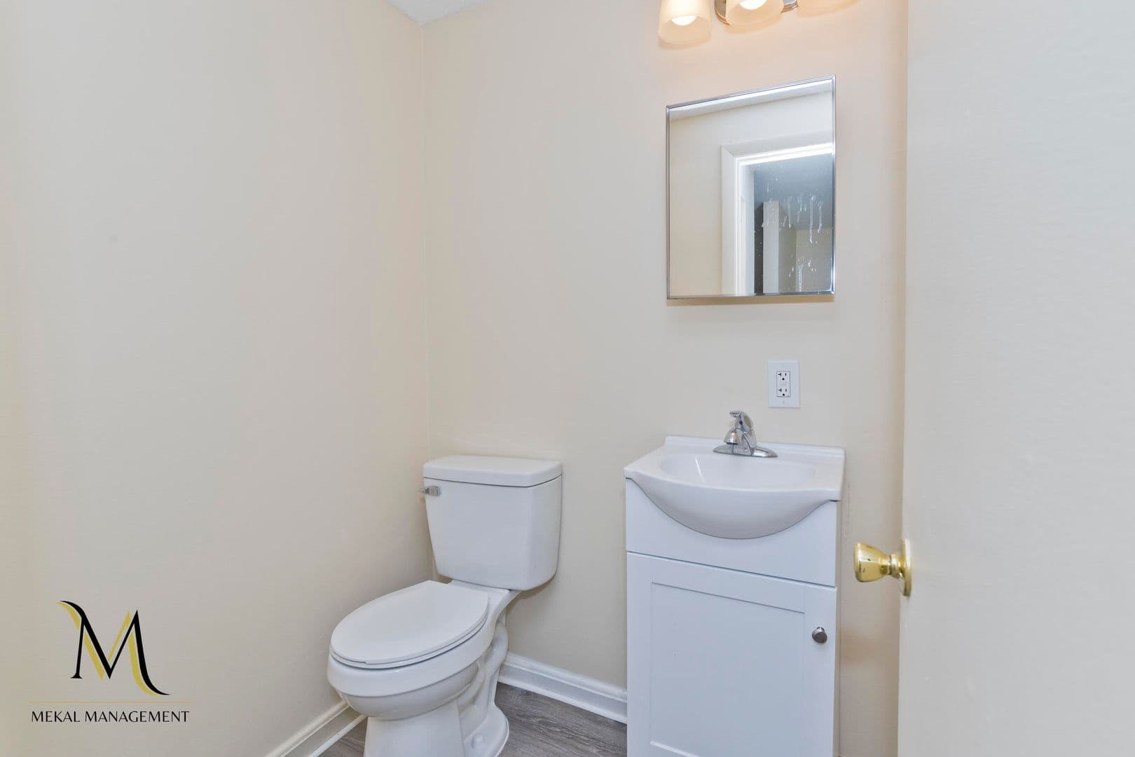 Easthampton Apartment: 9-29 West Lake Street/2-4 Culdaff Street
