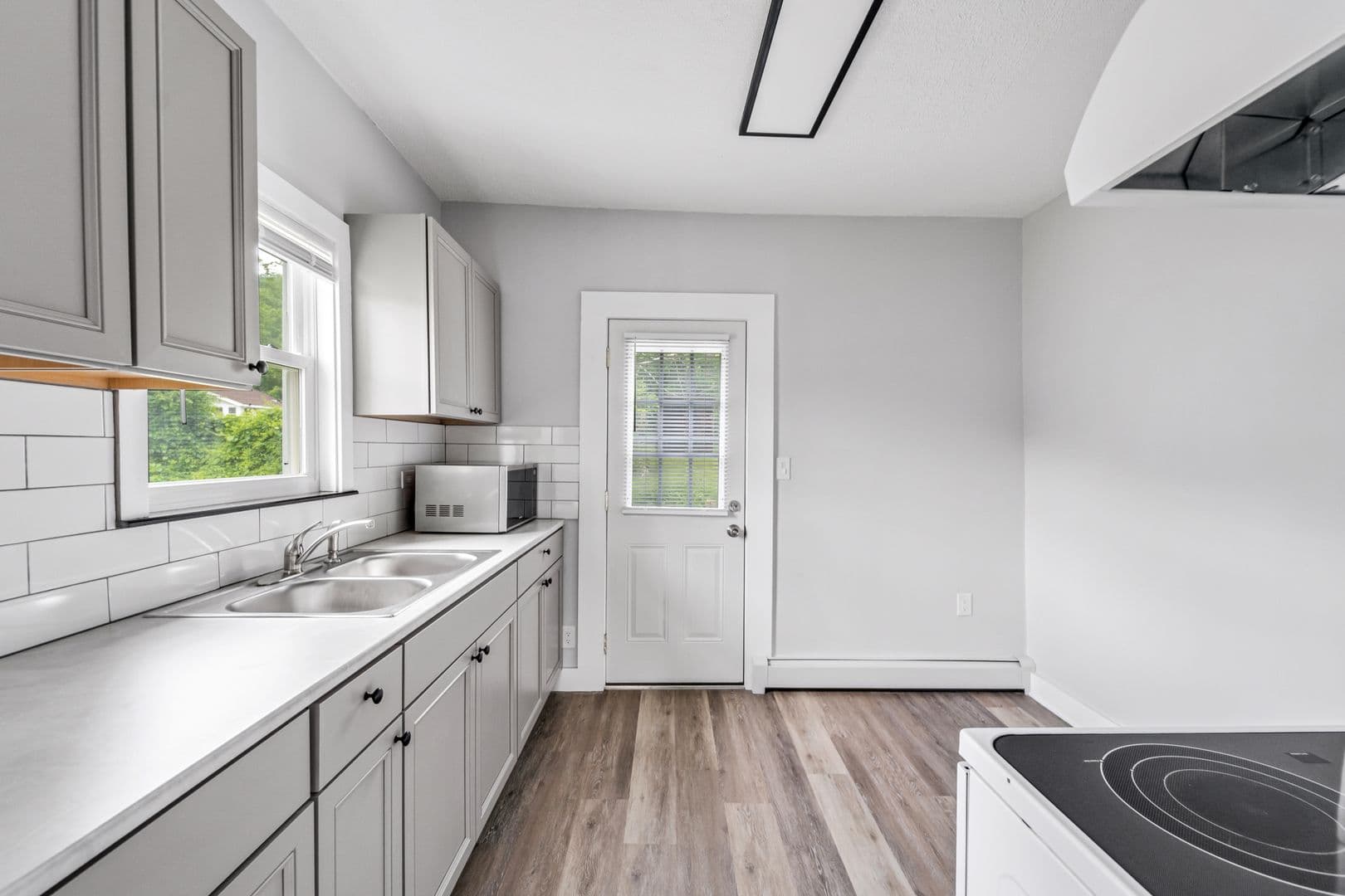 South Hadley Apartment: 9 Graves Street
