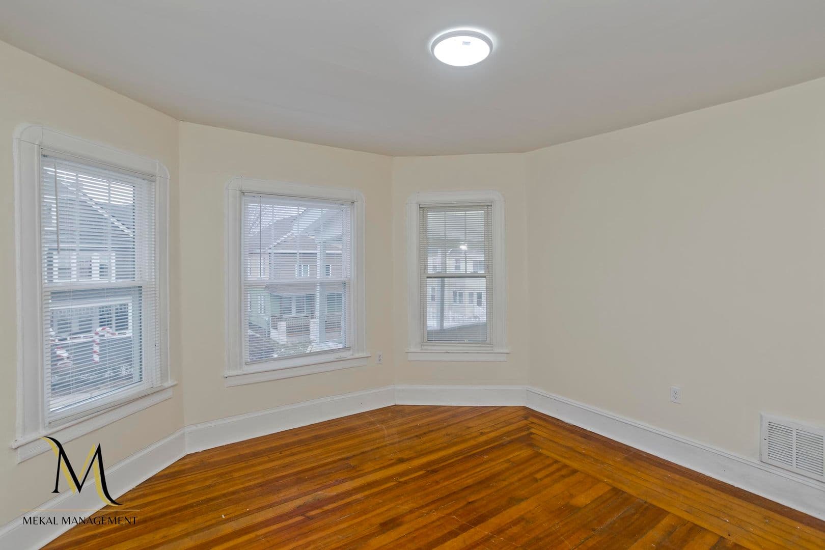 Springfield Apartment: 54 Clantoy Street