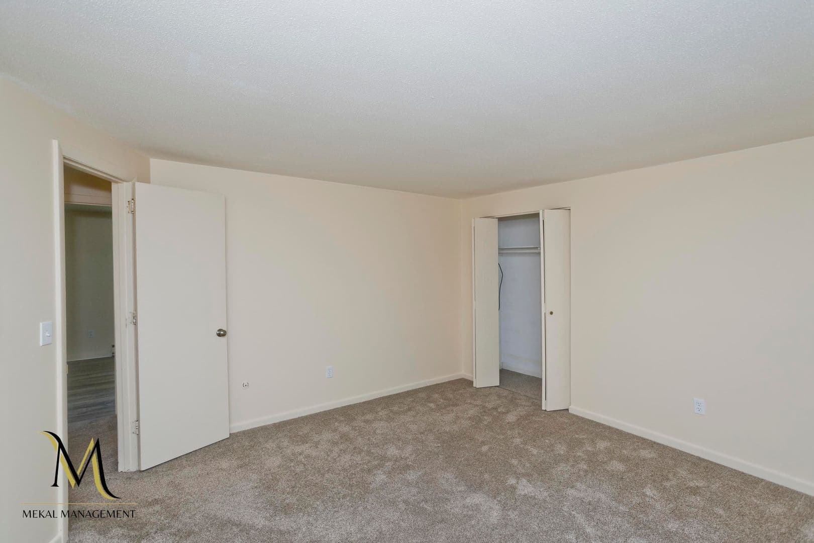 Easthampton Apartment: 9-29 West Lake Street/2-4 Culdaff Street