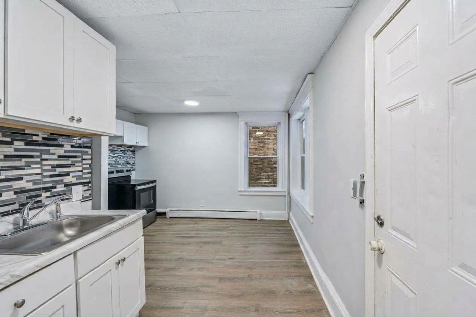 SPRINGFIELD Apartment: 685 STATE ST