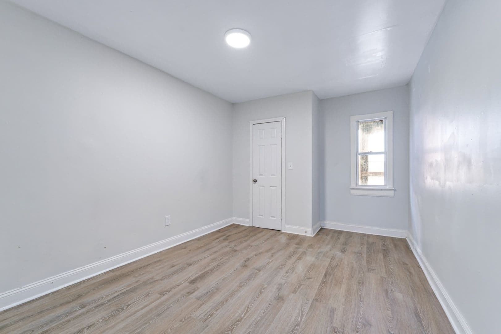 SPRINGFIELD Apartment: 685 STATE ST
