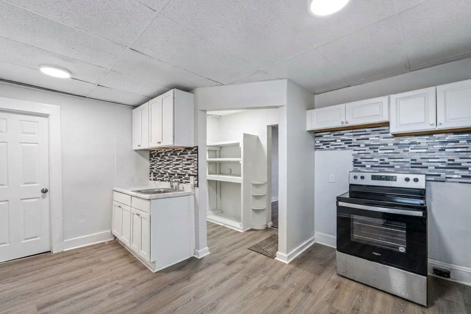 SPRINGFIELD Apartment: 685 STATE ST