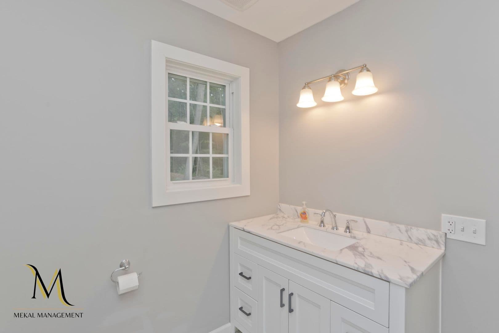 South Hadley House: 28 Hillside St